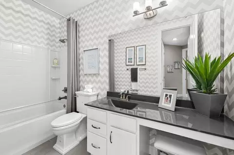 Bath - Cambrium Ct., Wentzville, MO 63385 photo 3 of 4
