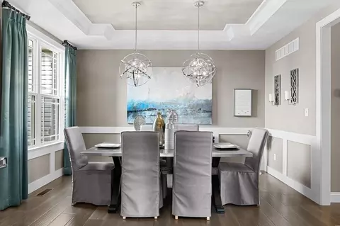 Dining - Cambrium Ct., Wentzville, MO 63385 photo 4 of 4