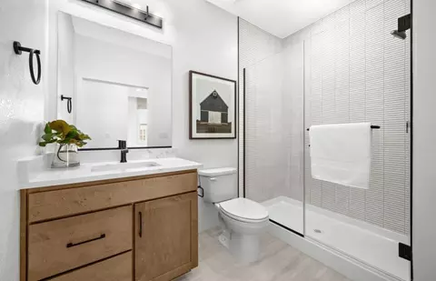 Bath - 574 Lee Loop, Discovery Bay, CA 94505 photo 1 of 1