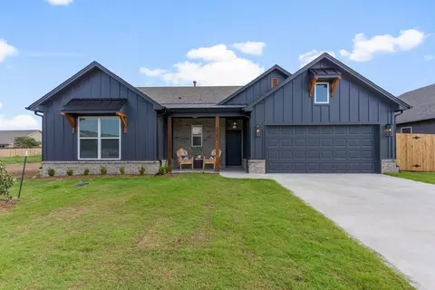 Exterior - 16185 S 89th E Ave, Bixby, OK 74008 photo 2 of 5