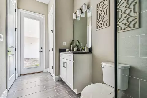 Bath - 12420 White Blossom Ct, Parrish, FL 34219 photo 7 of 12