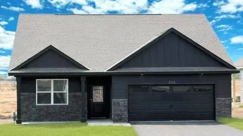 2140 Bluff Heights Dr, Shakopee, MN 55379