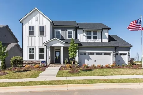 34 Serendipity Dr, Fuquay-varina, NC 27526