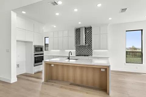Kitchen - 2971 Mockingbird Ln, Prosper, TX 75078 photo 3 of 4
