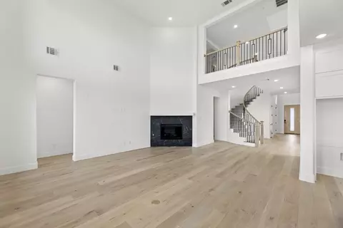 Living - 2971 Mockingbird Ln, Prosper, TX 75078 photo 2 of 3