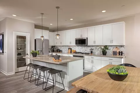 Kitchen - 35116 Citron Ln, Fallbrook, CA 92028 photo 3 of 4