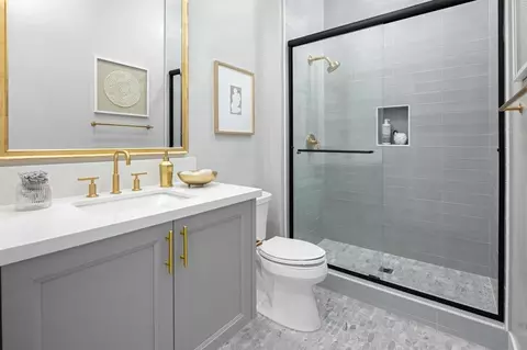 Bath - 3000 Edgewater Ave, Tracy, CA 95377 photo 2 of 2