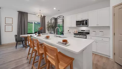 531 Trolley Ln, Sellersville, PA 18960