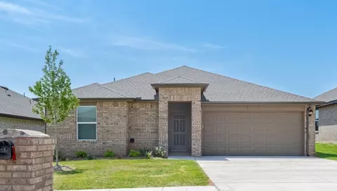 10244 NW 24th Ter, Yukon, OK 73099