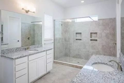Bath - 10206 Pearson Ave, Orlando, FL 32827 photo 1 of 3