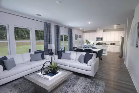 102 Yellowstone Trl, Gray Court, SC 29645