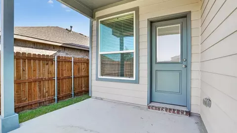 Exterior - 10620 Bloodstone Dr, Crowley, TX 76036 photo 2 of 6