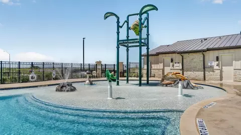 Exterior - 10620 Bloodstone Dr, Crowley, TX 76036 photo 5 of 6