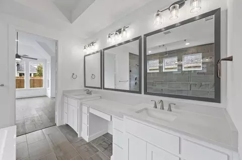 Bath - 1811 Kyle Ct, Prosper, TX 75078 photo 5 of 5