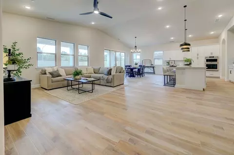 Living - 20243 Ventana Hills Dr, Clovis, CA 93619 photo 5 of 7