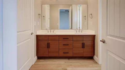 Bath - 20243 Ventana Hills Dr, Clovis, CA 93619 photo 5 of 6