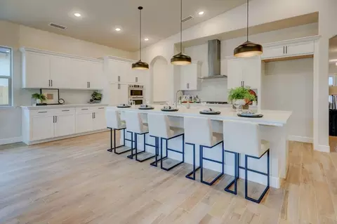 Kitchen - 20243 Ventana Hills Dr, Clovis, CA 93619 photo 7 of 9