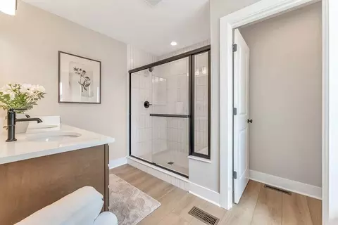 Bath - 14 Mazzolla Ct, Delaware, OH 43015 photo 1 of 4