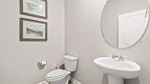 Bath - 1944 Willoughby Ave, Springfield, OH 45503 photo 1 of 13