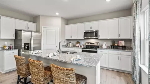 Kitchen - 1944 Willoughby Ave, Springfield, OH 45503 photo 2 of 11