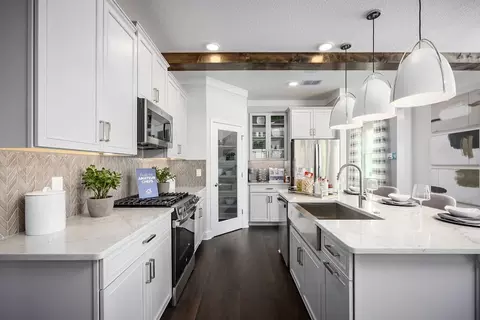 Kitchen - 5328 Teirgarten St, Saint Cloud, FL 34771 photo 5 of 6