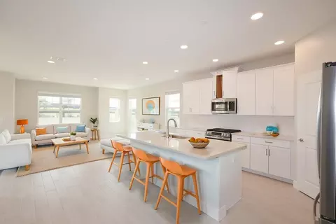 Kitchen - 5328 Teirgarten St, Saint Cloud, FL 34771 photo 4 of 6
