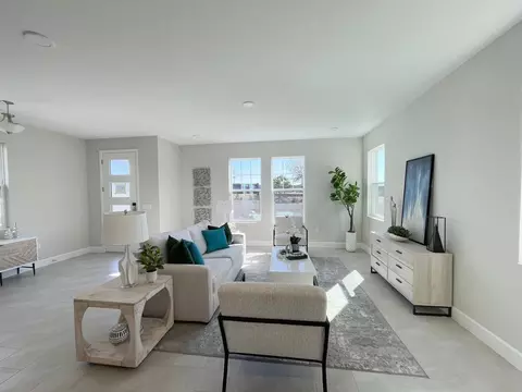 Living - 5328 Teirgarten St, Saint Cloud, FL 34771 photo 2 of 4