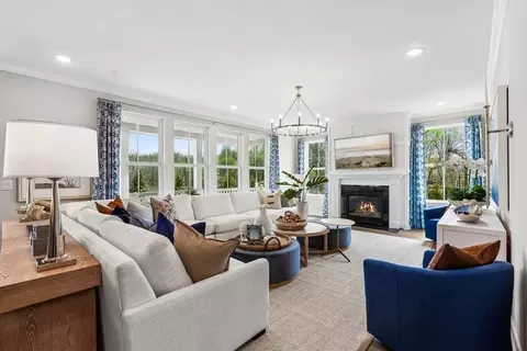 Living - 20 Tee Pl, Neptune, NJ 07753 photo 1 of 2