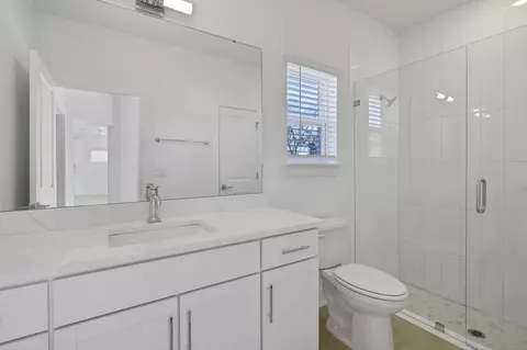 Bath - 96148 Pirates Bluff Rd, Yulee, FL 32097 photo 2 of 9