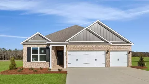 108 Creekridge St, Headland, AL 36345