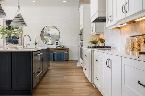 Kitchen - 10740 Spring Sapling Cir, Parrish, FL 34219 photo 2 of 4