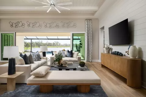 Living - 10740 Spring Sapling Cir, Parrish, FL 34219 photo 2 of 5
