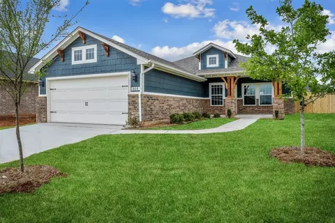 Exterior - 16140 Tall Grass Dr, Moore, OK 73170 photo 7 of 14