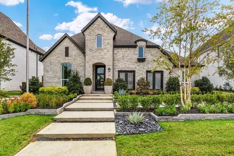 Exterior - 910 Shooting Star Dr, Prosper, TX 75078 photo 7 of 11
