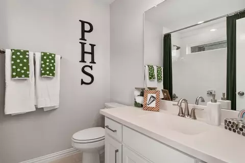Bath - 910 Shooting Star Dr, Prosper, TX 75078 photo 6 of 7