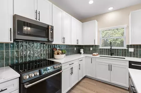 Kitchen - 1 Hazel Ct, Wright City, MO 63390 photo 10 of 19