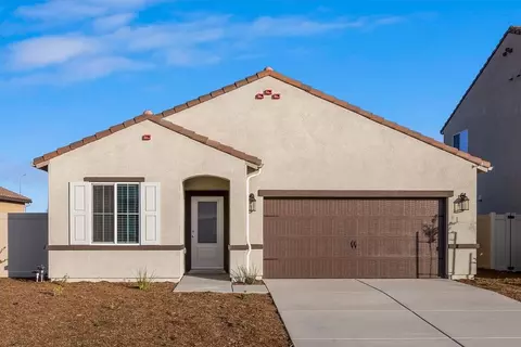 7729 Avocado Ln, Bakersfield, CA 93313