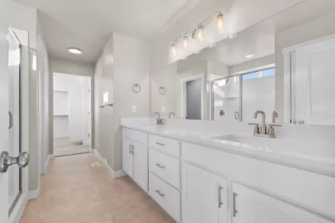 Entry Way - 6417 N Vernon Dr, Eagle Mountain, UT 84005 photo 3 of 6