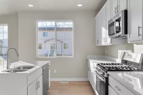 Kitchen - 6417 N Vernon Dr, Eagle Mountain, UT 84005 photo 1 of 4