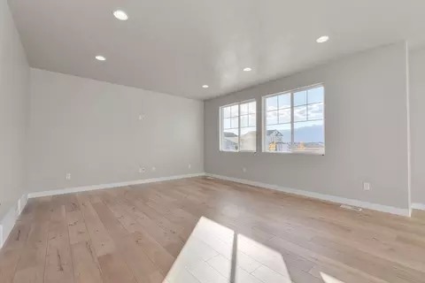 Living - 6417 N Vernon Dr, Eagle Mountain, UT 84005 photo 2 of 7