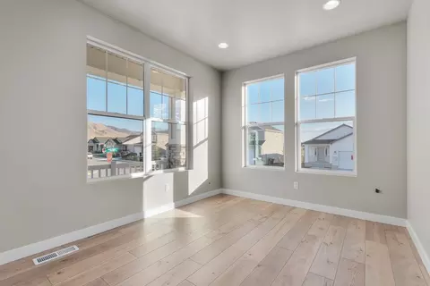 Living - 6417 N Vernon Dr, Eagle Mountain, UT 84005 photo 3 of 7