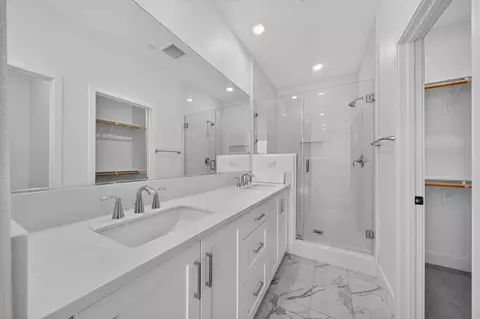Bath - 1837 Lychee St, Fullerton, CA 92835 photo 1 of 4