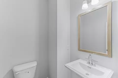Bath - 1 Lanier Ct, Pooler, GA 31322 photo 5 of 10