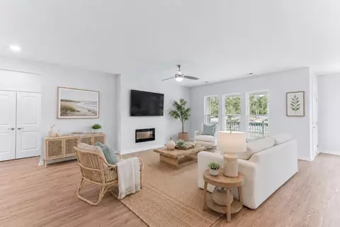 Living - 1 Lanier Ct, Pooler, GA 31322 photo 1 of 5