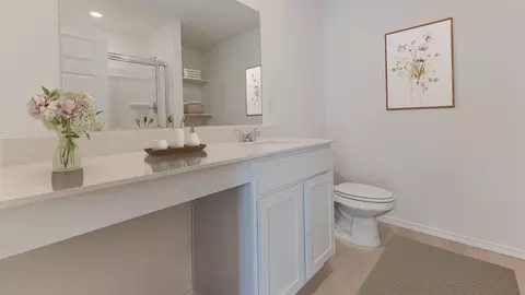 Bath - 1303 Manor Oaks Blvd, Searcy, AR 72143 photo 1 of 2
