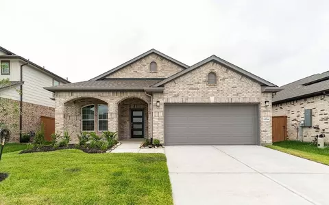 13709 Seneca Lake Dr, La Marque, TX 77568