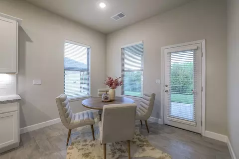 Dining - 26309 W 84th Ter, Lenexa, KS 66227 photo 2 of 3