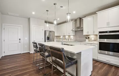 5800 Moonstone Way UNIT 104, Haymarket, VA 20169