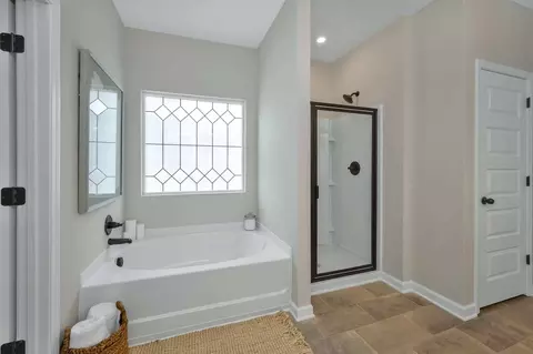 Bath - Quinelle Drive, Perry, GA 31069 photo 23 of 25