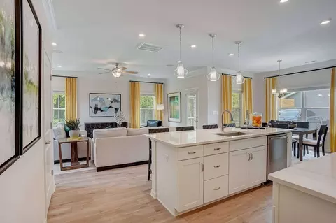 Kitchen - Quinelle Drive, Perry, GA 31069 photo 11 of 27